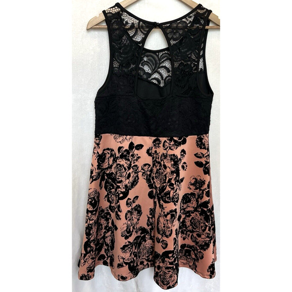 Y2K Vibe Lace Burnout Velvet Floral Mini Dress Size 1X Whimsygoth Feminine HOCO - Picture 7 of 12